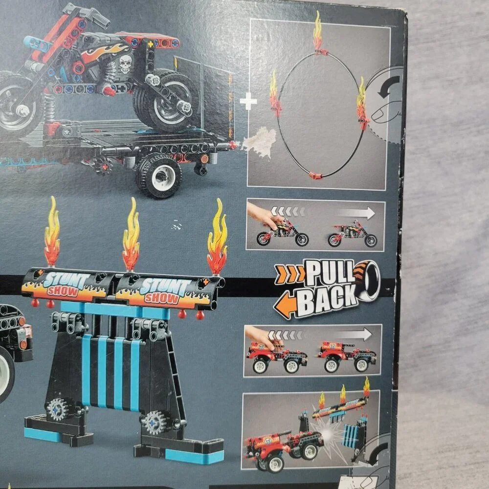 Lego Technic Stunt Show Truck & Bike 42106
